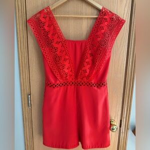 WILLOW & CLAY EUC Red/Orange Lace Trim Deep V-Neck Cut-Out Boho Romper Size L